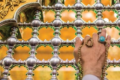 توسل به حضرت عباس چگونه انجام میشود؟